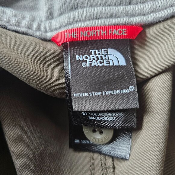 The North Face Womens Hiking Cargo Safari Nylon Shorts Size 8 - Picture 3 of 13